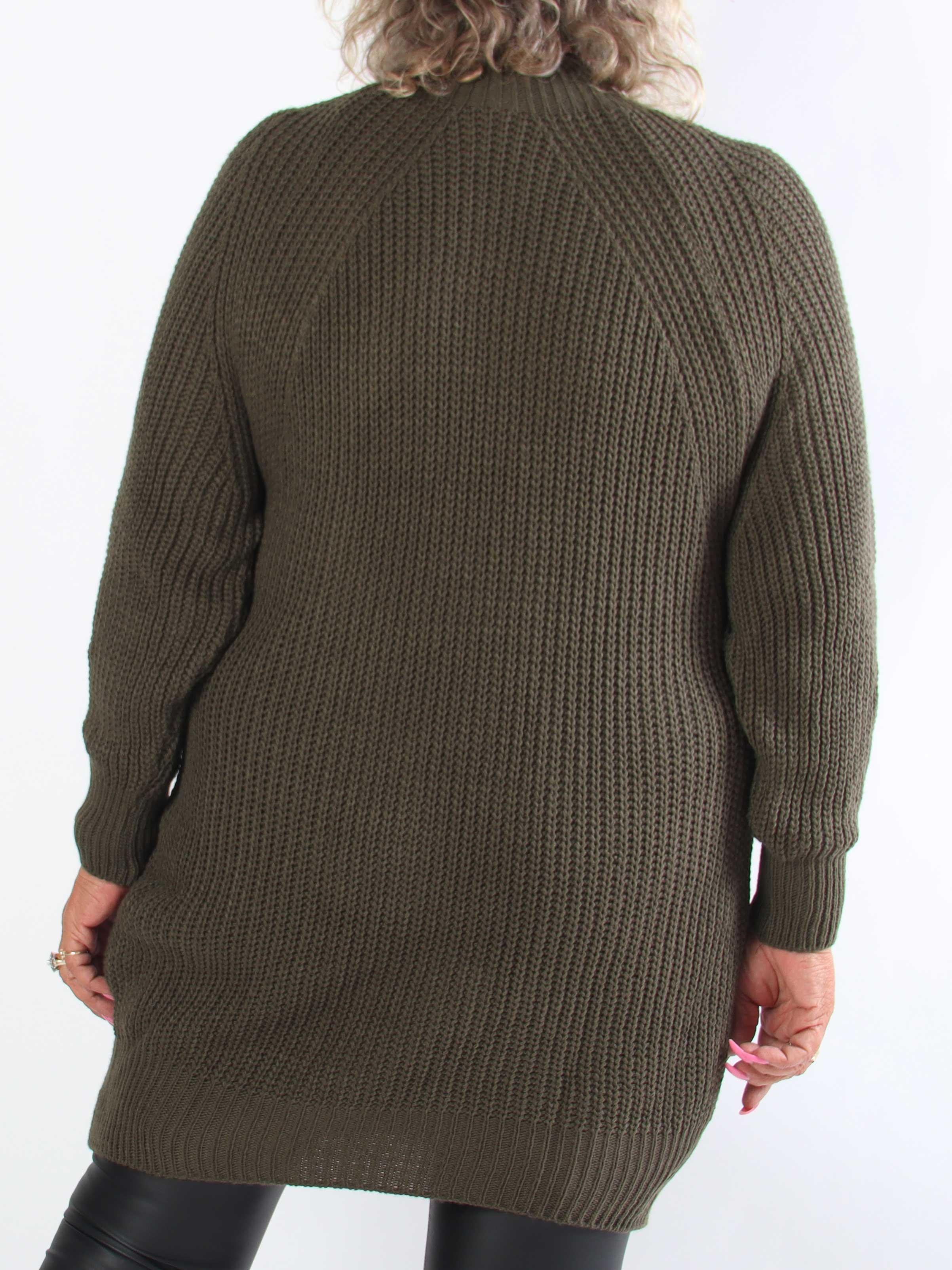 Isolde - Plain plus size strikkjole med høj hals